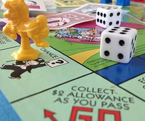 Monopoly bei Schmidt Spiele 